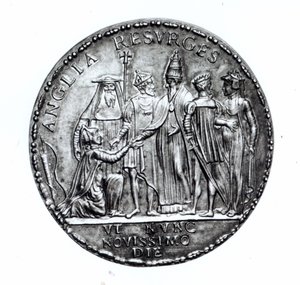 教皇朱利叶斯三世为纪念英格兰恢复天主教堂而攻击的勋章，1554年（白银） 作者 乔瓦尼·达·卡维诺